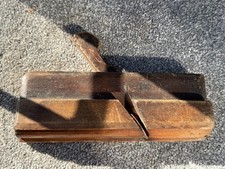 ANTIQUE W KENT WOODEN MOULDING