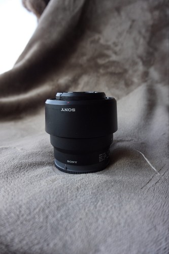 Sony 50mm 8 - f/1.8, lens