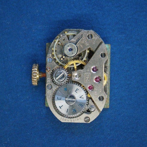 1051 watch movement everite - watch,