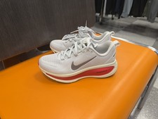 Nike Air Zoom Vomero 18