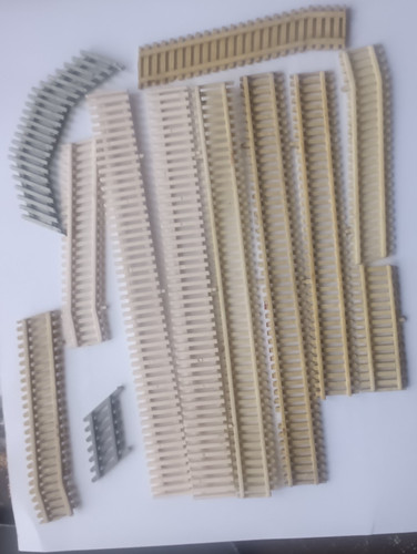 Hornby platform fencing - platform, oo