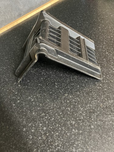 Pallet strap protectors - pallet/strap,