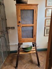 Pine Farmhouse Kitchen