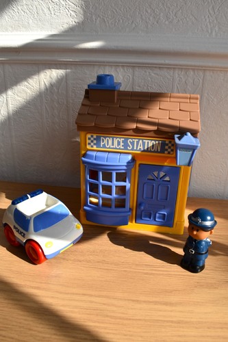 Happyland police station set - happyland,