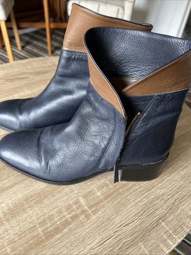 Navy and tan ladies - tan,