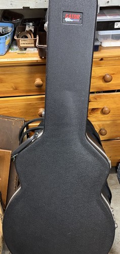 Gator hard shell guitar - gator,