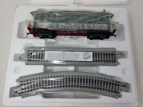 Hawthorne village train - hawthorne,