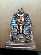 Egyptian statue of King