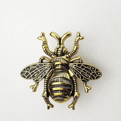Retro brass bee - cabinet, knobs