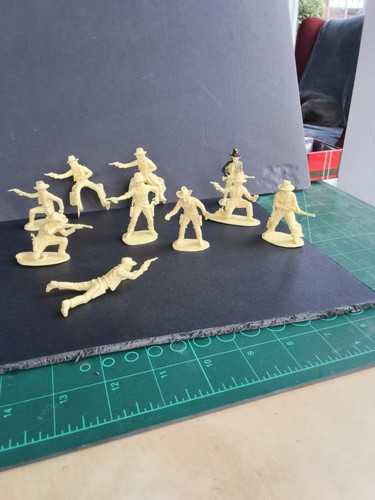 Plastic toy soldiers airfix - soldiers,