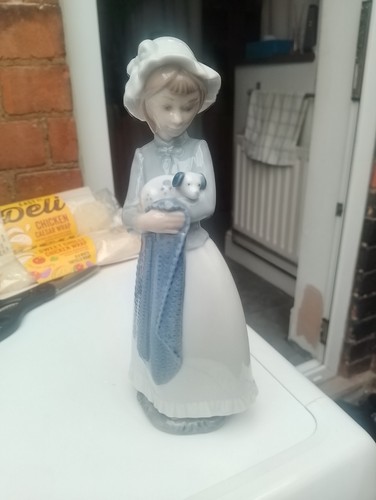 Lladro nao figurine - lladro,