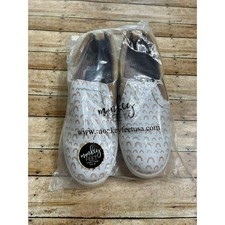 Monkey Feet Women's Tan