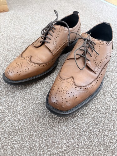 Tan coloured dune penrose - coloured,