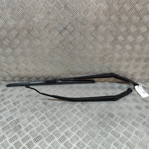 Toyota sienna xl40 front wiper - toyota,