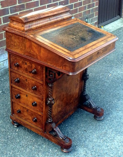 Victorian antique burr walnut