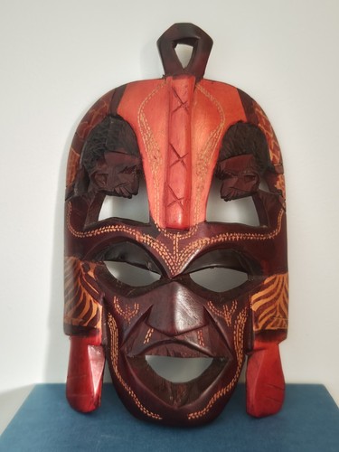 Wood carved african mask 26cm - carved,