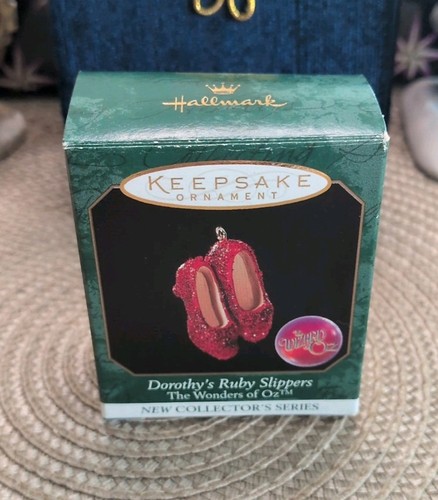 Hallmark dorothy ruby - ,