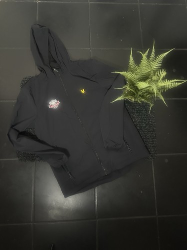 Lyle and scott - and, medium