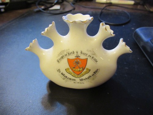 Vintage crested china ripon - crested,