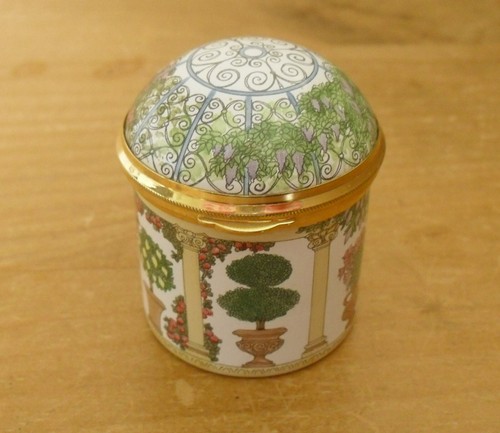 Staffordshire enamels garden - staffordshire,