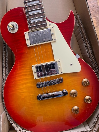 Vintage electric guitar v100cs - vintage,