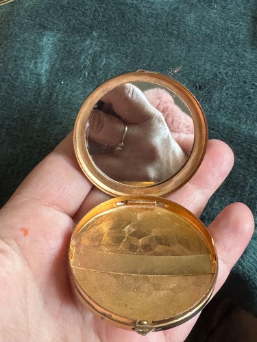 Vintage kigu compact powder - kigu?,