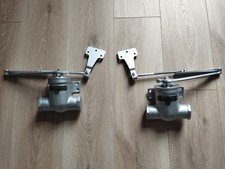 2x The Briton B Vintage Overhead Door Closers for Double Door Left & Right 