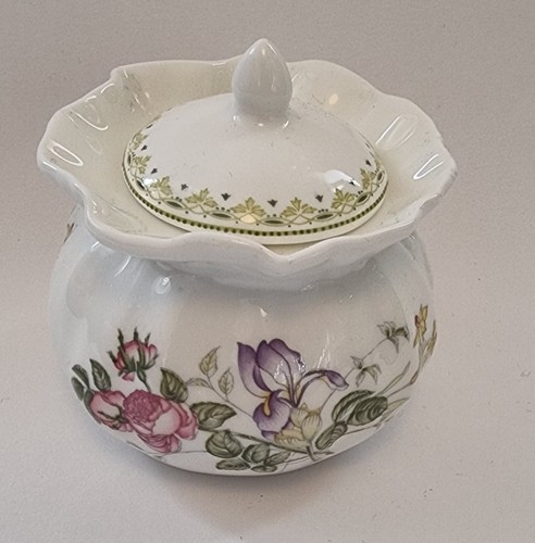 Royal doulton camilla - camilla, trinket