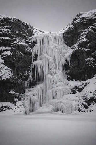 Frozen waterfall deep - frozen,