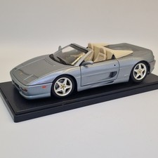 Hot Wheels 23907-M1 Ferrari F355 Spider Silver 1/18 with display case