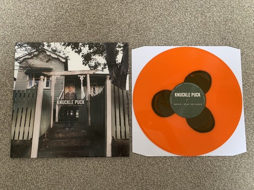 Knuckle puck while - puck,