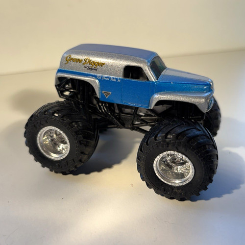 Grave digger legend monster - digger,