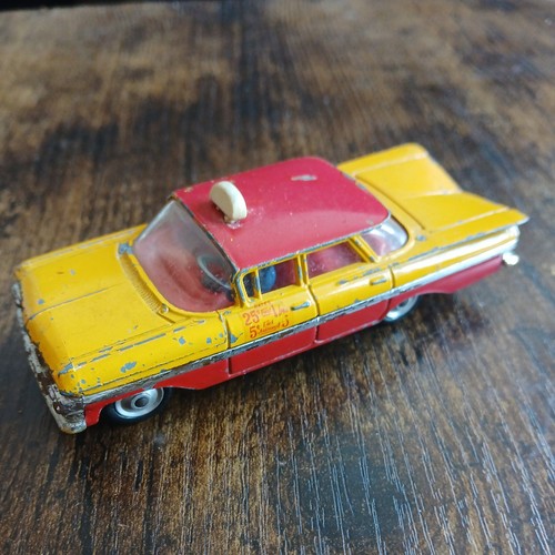 Corgi toys chevrolet - toys,