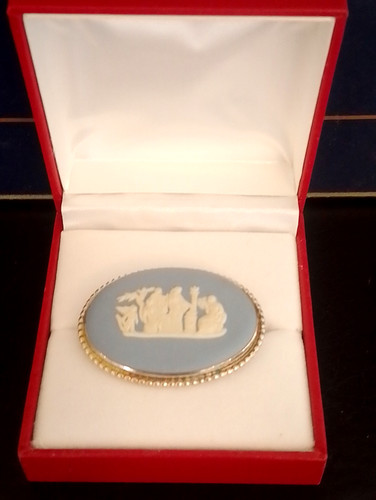1977 blue jasperware wedgwood - 1977,