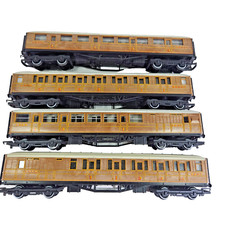 Rake of 4 Hornby OO R448