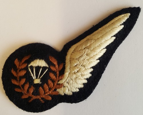 Silk machine embroidered - machine,