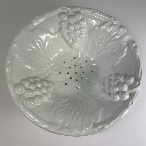 Berry bowl colander strainer - /,