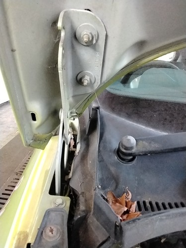 Bonnet hinge ford fiesta - rh,