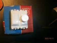 MK K4500WHILV Dimmer Switch 1 G 400W /320VA 2M GRID PLUS 2WAY SINGLE DIMMER-LV