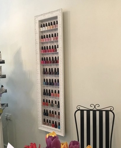 Tier nail polish - 10, wall