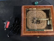Mr. Christmas Holiday Symphonium Wood Music Box 2004 16 Discs, tested and works
