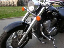 Honda Shadow VT750 C2 RC44 UP 97-03 Crash Bar Engine Guard w/ BUILT IN FOOT PEGS