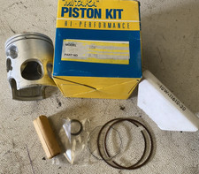 Yamaha RD125 LC Complete Piston Kit - 075 O/S - New Old Stock - Patent Part