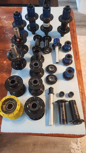 Tune road hubs and parts - tune, lot