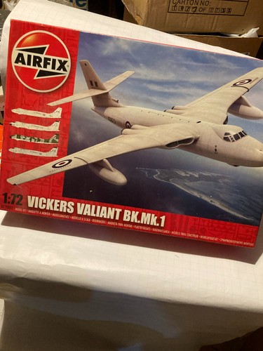 Airfix a11001 vickers valiant - a11001,