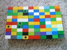 100 Duplo 2x2 stud bricks