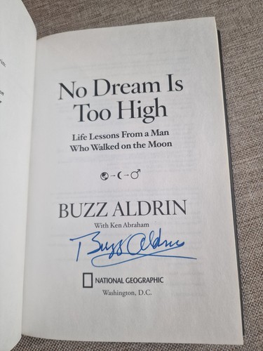 Buzz aldrin autograph - aldrin, signed