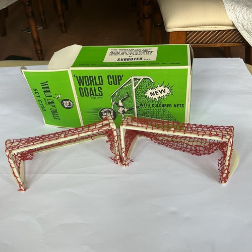 Vintage subbuteo set - subbuteo,