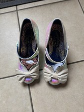 Ladies Irregular Choice