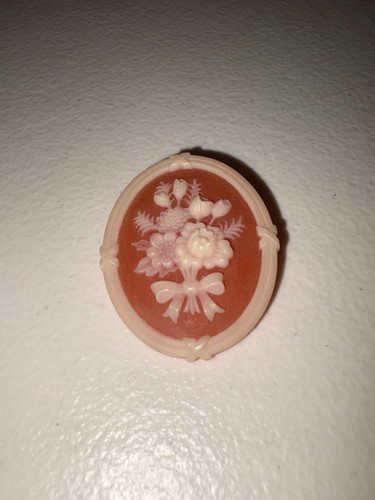 Vintage avon resin flower - resin,